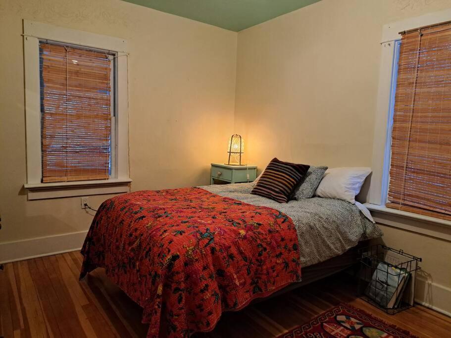 Blue Dog Accommodations Eastend Εξωτερικό φωτογραφία
